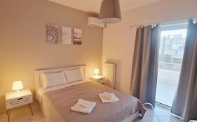Comfortable Apartment Close To Rafina Port